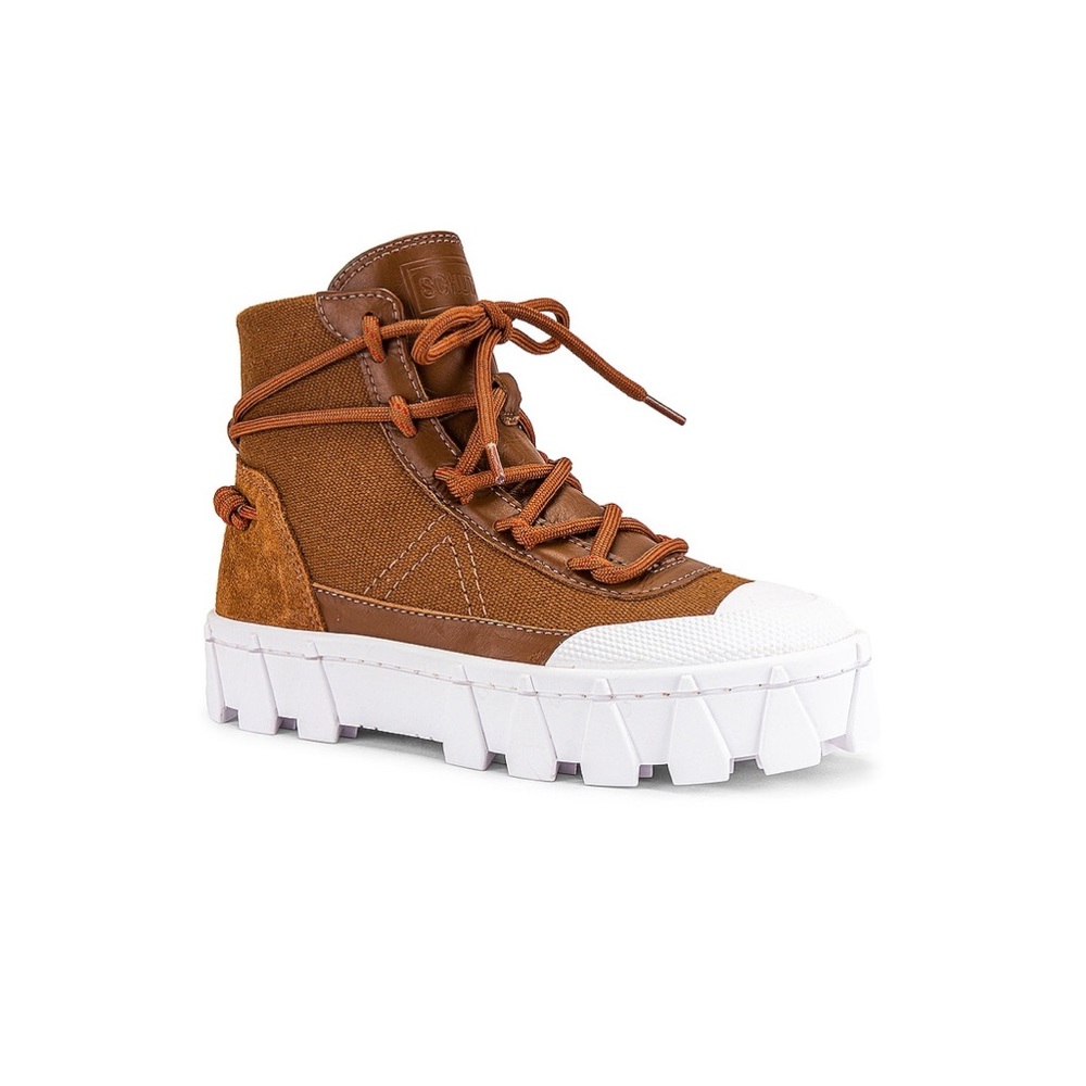 Sneaker Boot